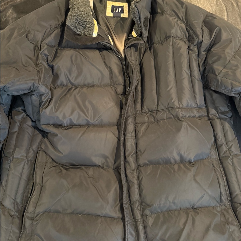 GAP Men's Dark Gray Puffer Jacket